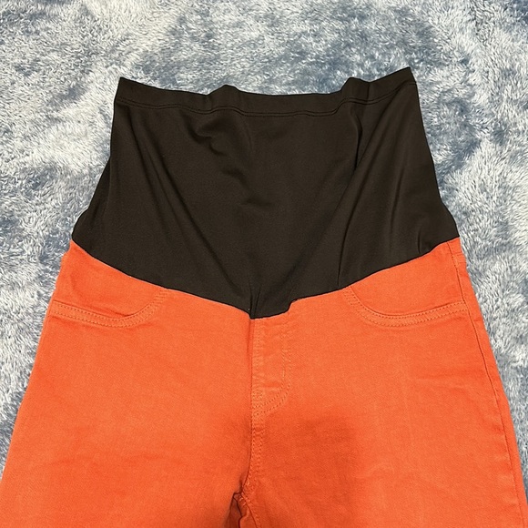 Just USA maternity jeans - size 26 - Picture 3 of 9